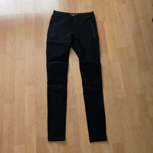 Black Motto Leggings